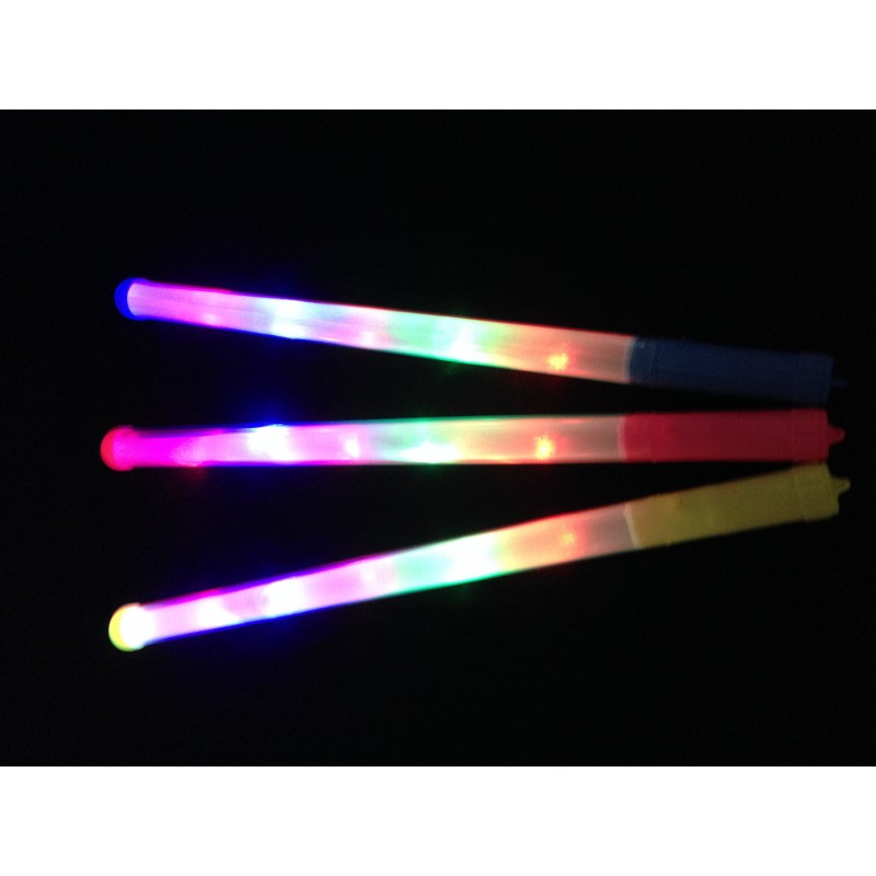 Fonctionne avec 3 modes Baguettes optiques LED clignotantes Pour concert Fournitures de fête Lot de 12 bâtons lumineux colorés en fibre phosphorescente Bâtons lumineux à LED 